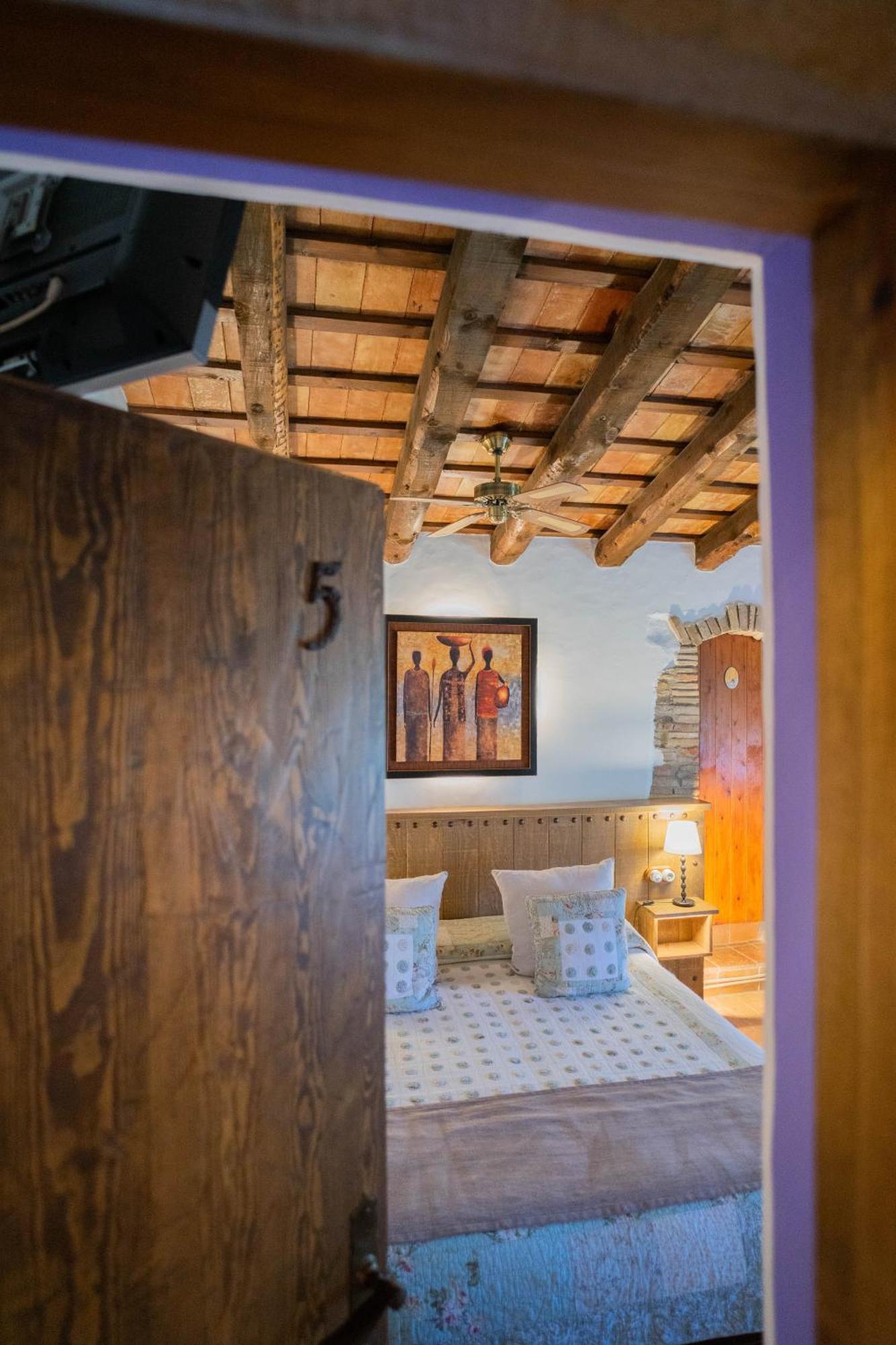 Hotel Mas Rabiol -Costa Brava-Emporda-Only Adults Peratallada Room photo